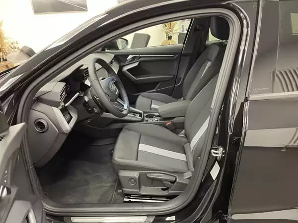 Audi A3 Sportback 30 TFSI 116 CV / 85 KW S tronic - Photo 2