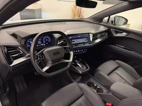 Audi Q4 e-tron 40 150kW / 204ch - Photo 3