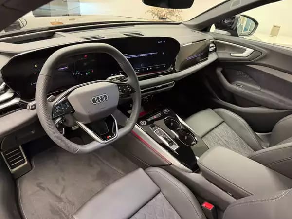 Audi A5 Avant e-hybrid quattro 367 CV / 270 KW S tronic - Photo 3