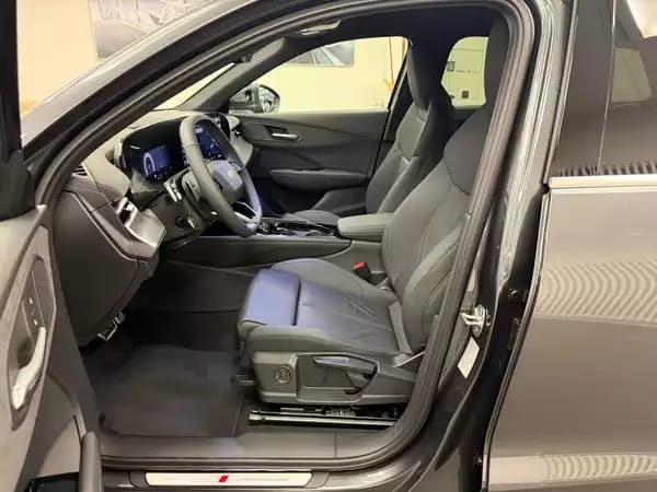 Audi Q3 SUV e-hybrid S Line 272 CV / 200 KW S tronic - Photo 2