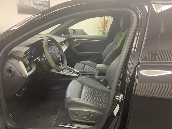 Audi RS3 Berline TFSI quattro 294kW / 400ch S tronic - Photo 2