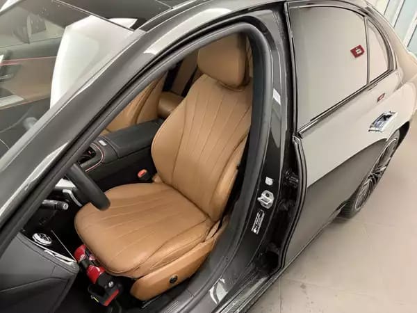 Mercedes-Benz E 220 2.0 Diesel 120kW boite auto. - Photo 2