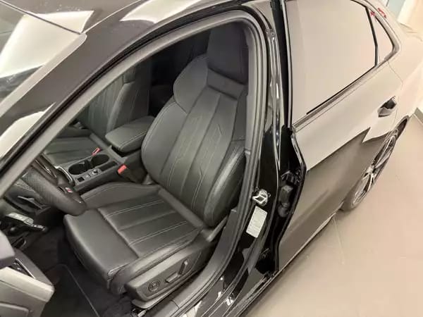 Audi A3 Berline S line 40 TFSI quattro 190 CV / 140 kW S tronic - Photo 2