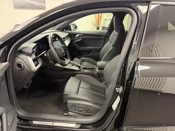 Audi A3 Berline S line 40 TFSI quattro 190 CV / 140 kW S tronic - Photo 2