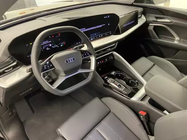 Audi Q5 SUV e-hybrid 299 CH / 220 KW quattro S tronic - Photo 3
