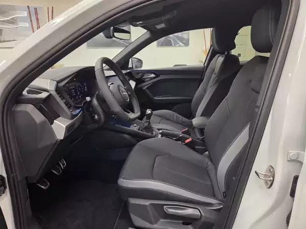 Audi A1 Sportback S line TFSI 116 CV / 85 kW boite manuelle - Photo 2