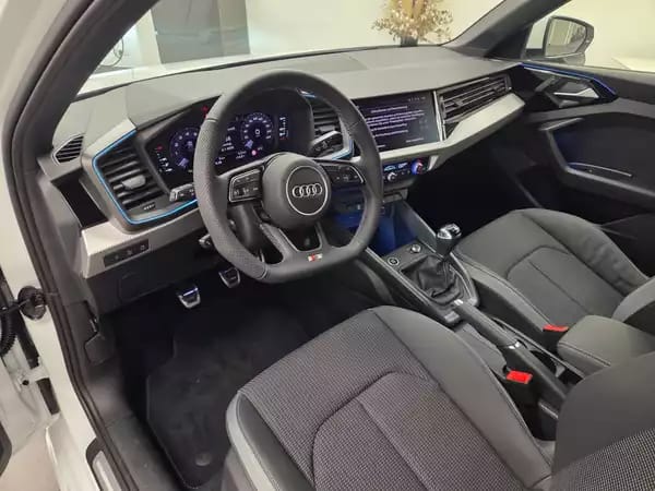 Audi A1 Sportback S line TFSI 116 CV / 85 kW boite manuelle - Photo 3