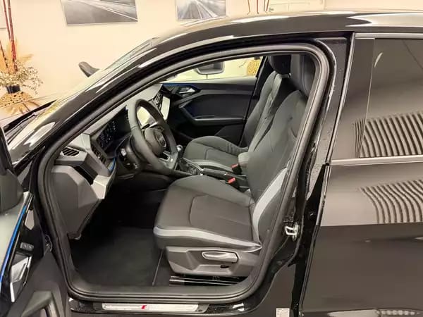 Audi A1 Sportback S line TFSI 116 CV / 85 kW boite manuelle - Photo 2