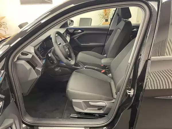 Audi A1 Sportback Advanced TFSI 95 CH / 70 kW S tronic - Photo 2
