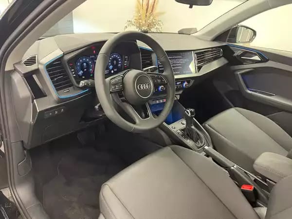 Audi A1 Sportback Advanced TFSI 95 CH / 70 kW S tronic - Photo 3