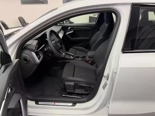 Audi A3 Sportback S line TFSI e 204 CV / 150 kW S tronic - Photo 2