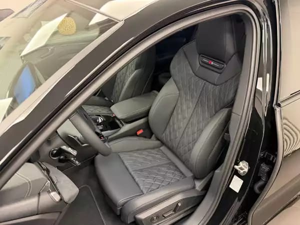 Audi A6 Avant e-hybrid S line 367 CH / 270 kW S tronic - Photo 2