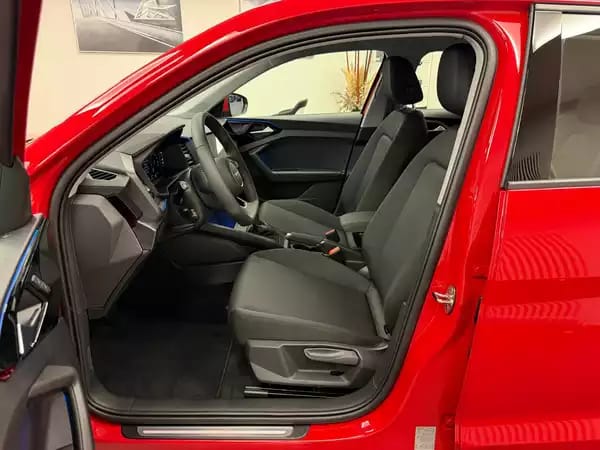 Audi A1 Sportback Advanced TFSI 95 CH / 70 kW S tronic - Photo 2