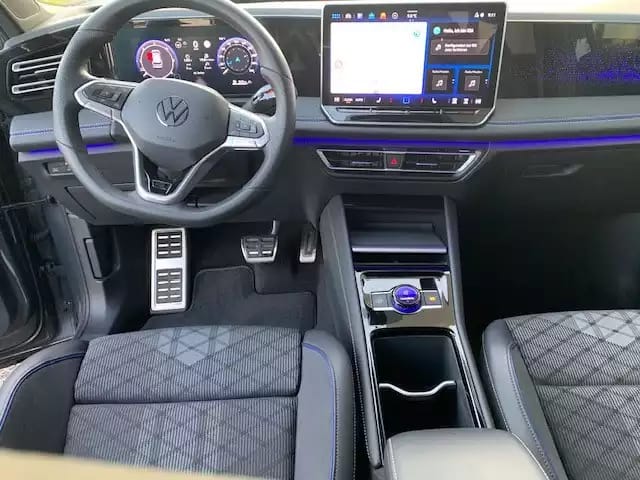 Volkswagen Tiguan R-LINE BLACK STYLE 2.0TDI 150CV DSG7 - Photo 1