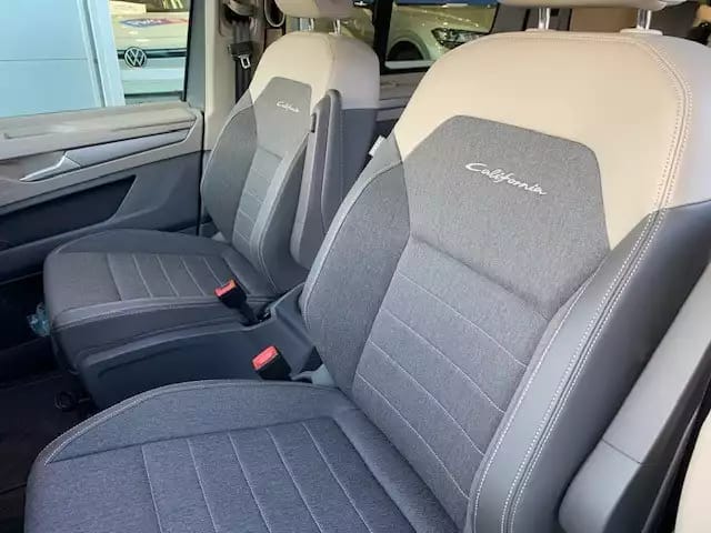 Volkswagen California OCEAN LP4 2.0TDI 150CV DSG7 - Photo 1