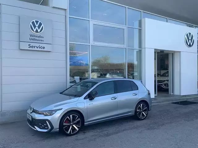 Volkswagen Golf GTE BLACK STYLE 177CV DSG6 - Photo 1