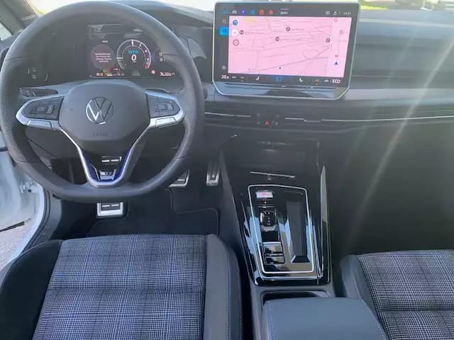 Volkswagen Golf GTE 1.5TSI 177CV DSG6 - Photo 1