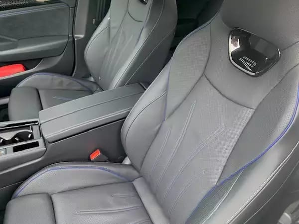 Volkswagen Passat R-LINE SIGNATURE 1.5eHYBRID 177CV DSG6 - Photo 2