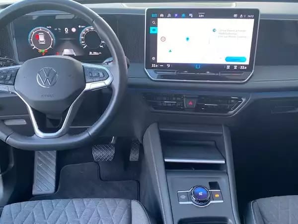 Volkswagen Tiguan LIFE 2.0TDI 150CV DSG7 - Photo 2