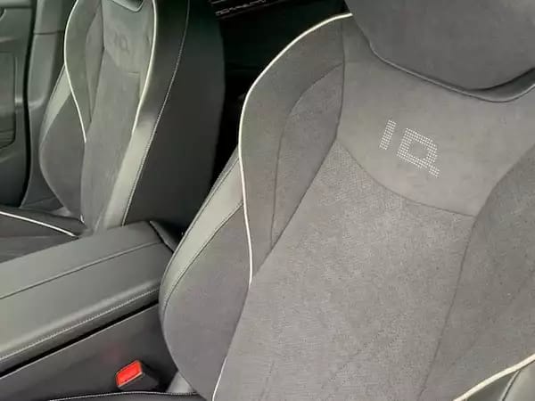 Volkswagen ID.7 TOURER PRO 210 kW / 77 kWh - Photo 2