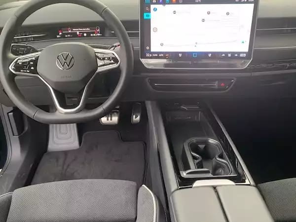 Volkswagen ID.7 TOURER PRO 210 kW / 77 kWh - Photo 2