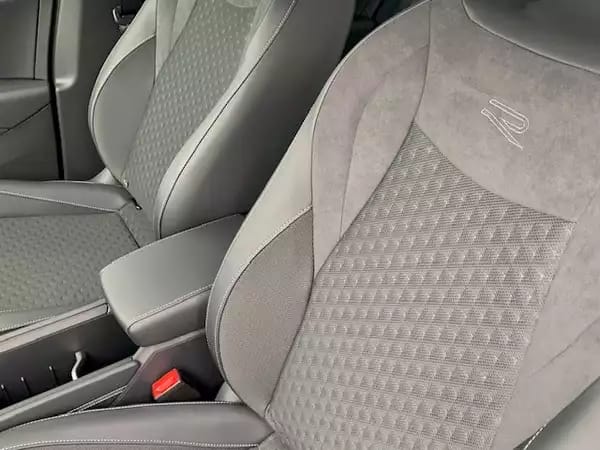 Volkswagen T-Roc R-LINE BLACK STYLE 1.5eTSI 150CV DSG7 - Photo 2