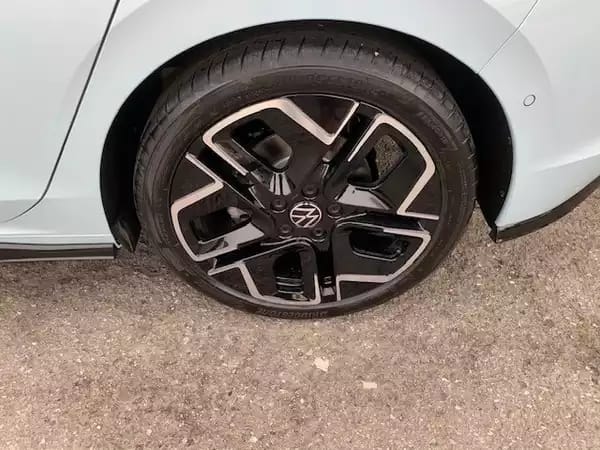 Volkswagen Golf R-LINE BLACK STYLE 2.0TDI 150CV DSG7 - Photo 3