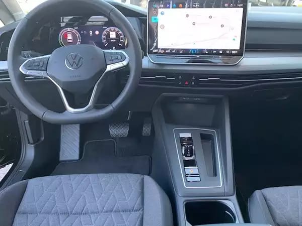 Volkswagen Golf LIFE 1.5 eHYBRID 150CV DSG6 - Photo 2