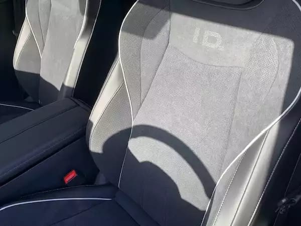 Volkswagen ID.7 TOURER PRO S BLACK-STYLE 210 kW / 86 kWh - Photo 2