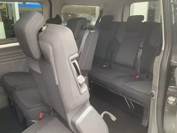 Volkswagen Caravelle LIFE 2.0TDI 150CV AUT.8 - Photo 2