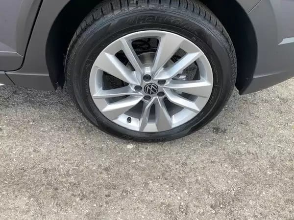 Volkswagen Taigo LIFE 1.0TSI 116CV DSG7 - Photo 3