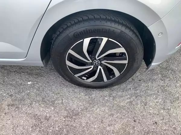 Volkswagen Polo LIFE 1.0 95CV 5VITESSES - Photo 3