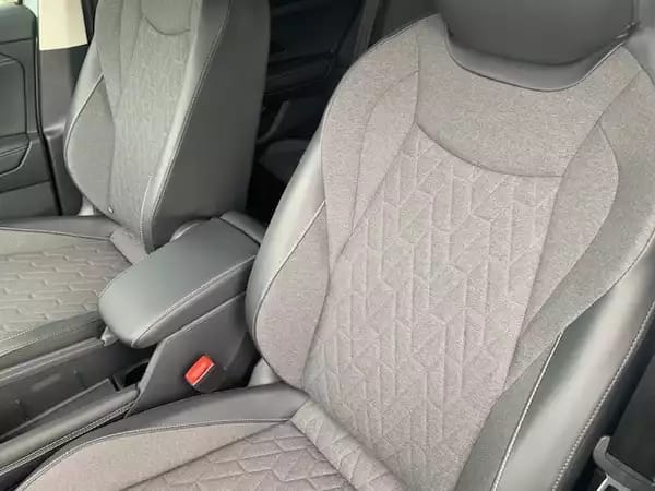 Volkswagen Tayron LIFE 1.5 eTSI 150CV DSG7 - Photo 2