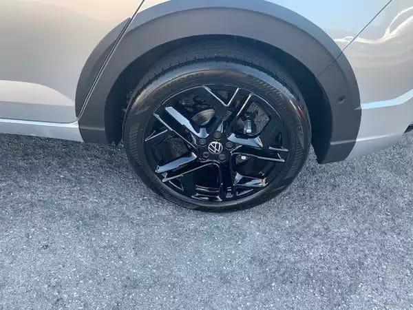 Volkswagen Taigo R-LINE BLACK STYLE 1.5TSI 150CV DSG7 - Photo 3