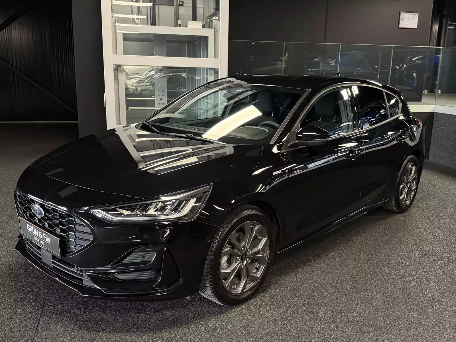 Ford Focus ST LINE - Photo 1