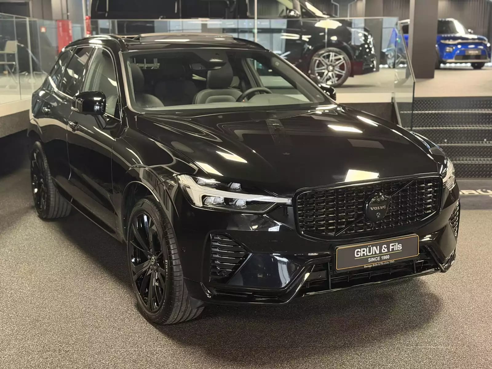 Volvo XC60 B5 AWD BLACK EDITION - Photo 1