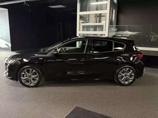 Ford Focus ST LINE - Photo 3