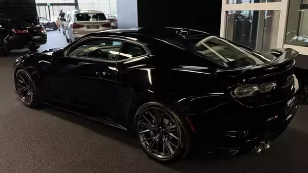 Chevrolet Camaro ZL1 6.2 V8 - Photo 3