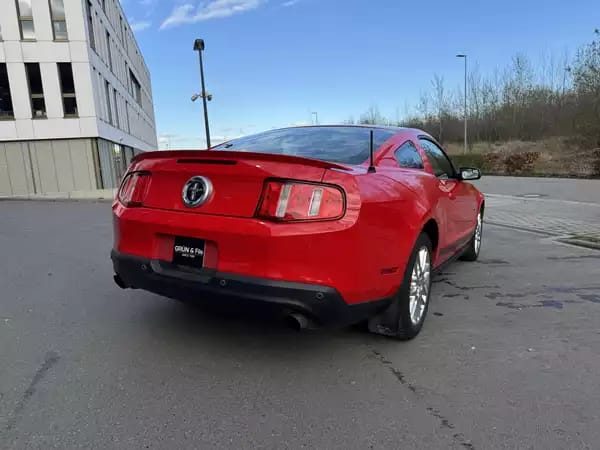 Ford Mustang V6 COUPE - Photo 3