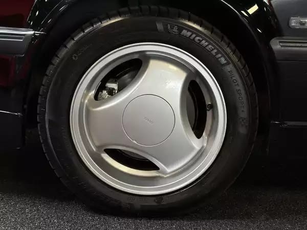 Saab 9000 AERO - Photo 3