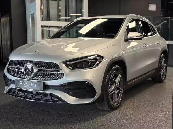 Mercedes-Benz GLA 200 AMG Line  *AHK - Photo 2