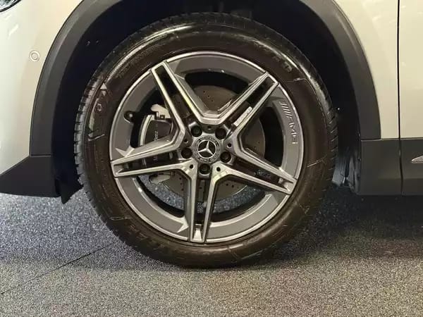 Mercedes-Benz GLA 200 AMG Line  *AHK - Photo 3