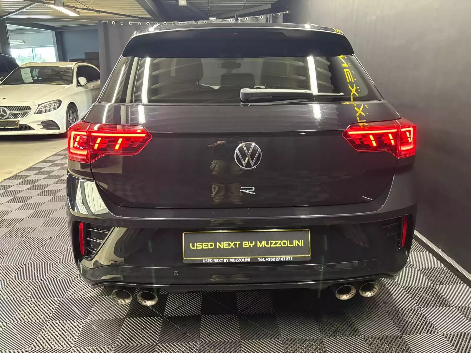 Volkswagen T-Roc R 4Motion 300cv DSG AKRAPOVIC - Photo 1