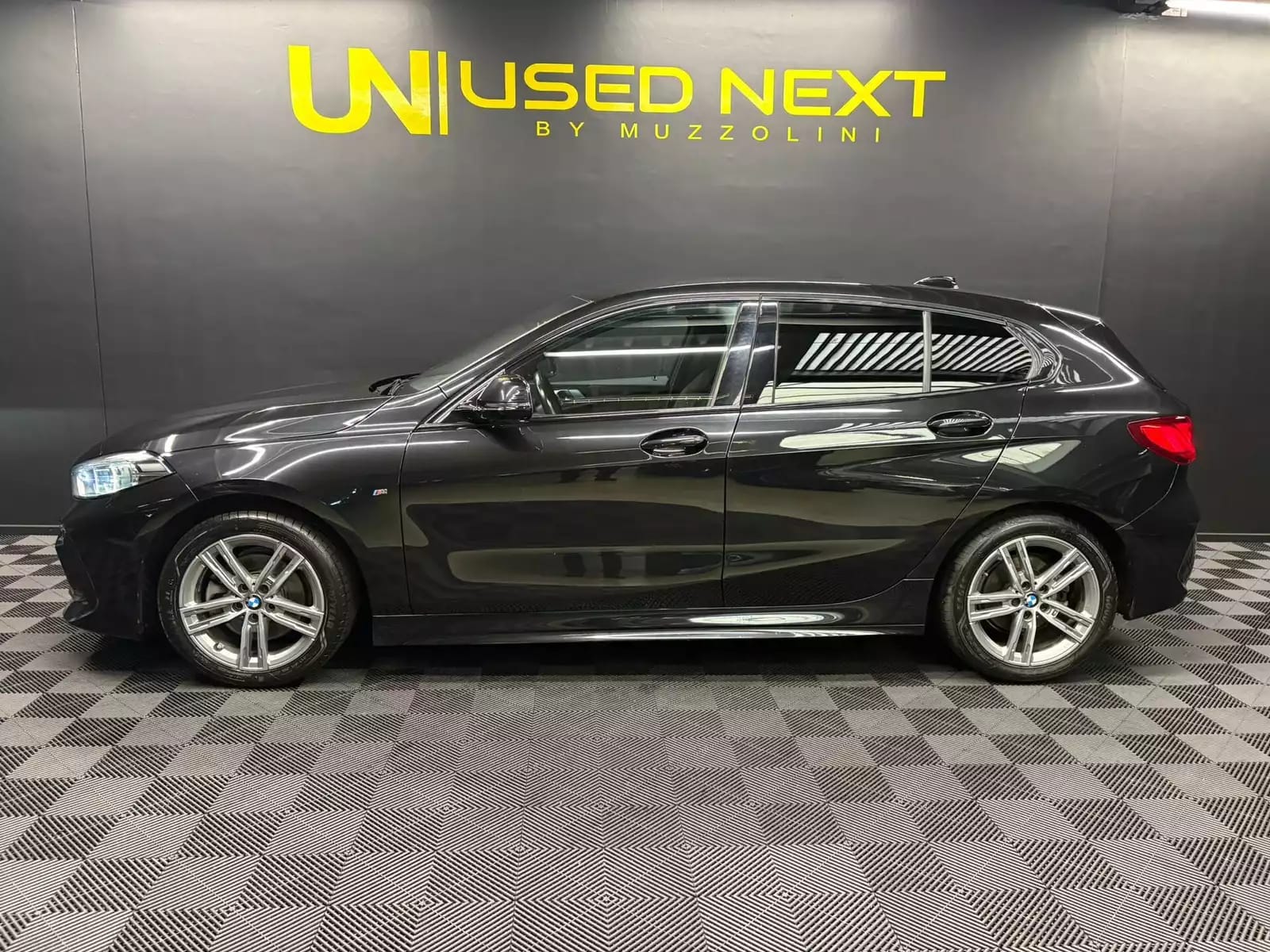 BMW 118 i M-Sport auto - Photo 1