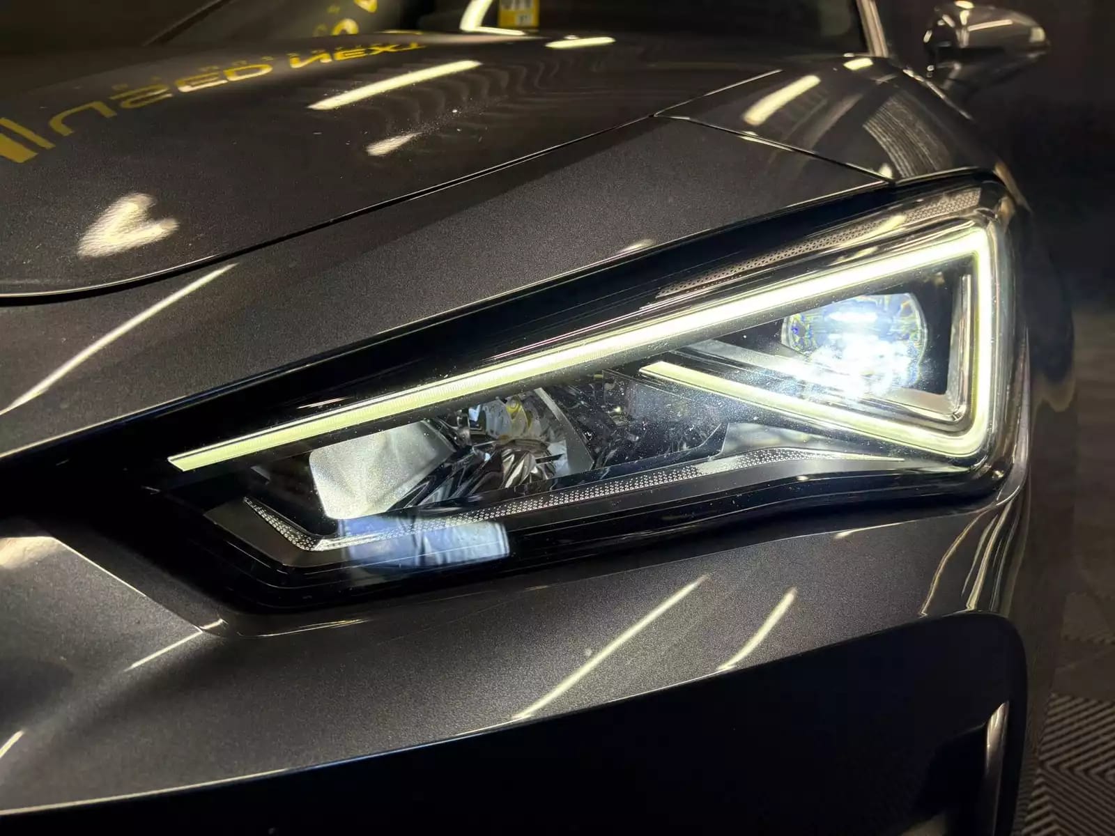 Cupra Leon 2.0 DSG7 300cv - Photo 1