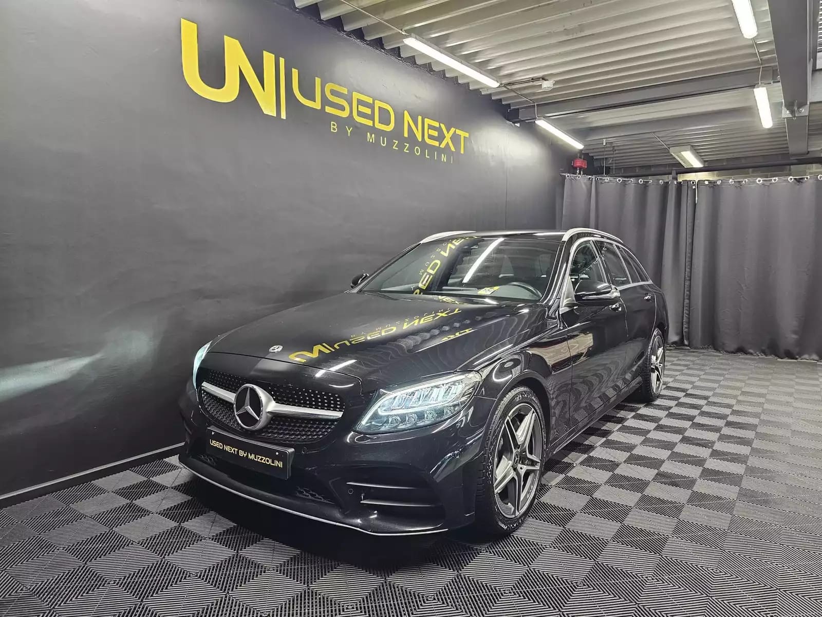 Mercedes-Benz C 300 AMG Line - Photo 1