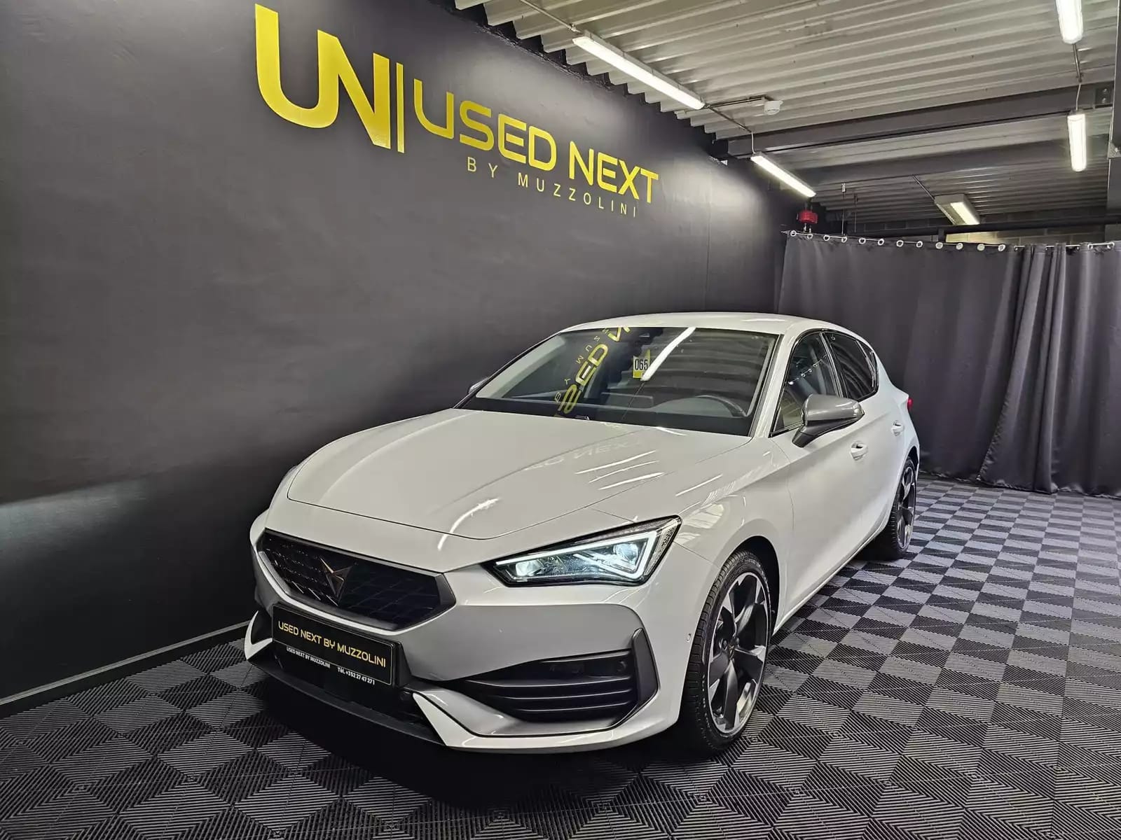 Cupra Leon 1.5 eTSI 110kW 7-speed automatic - Photo 1