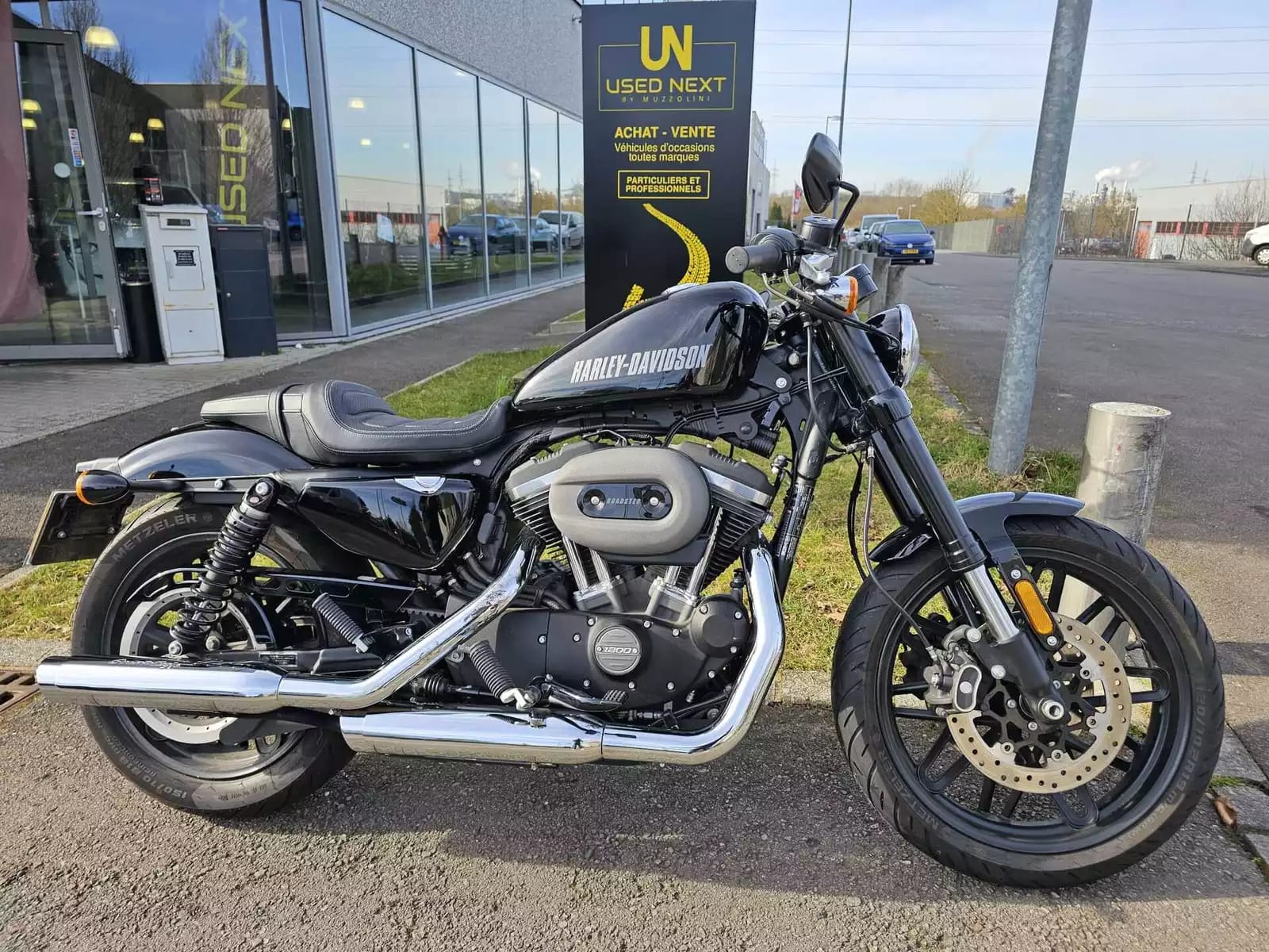 Harley-Davidson Roadster XL1200 - Photo 1