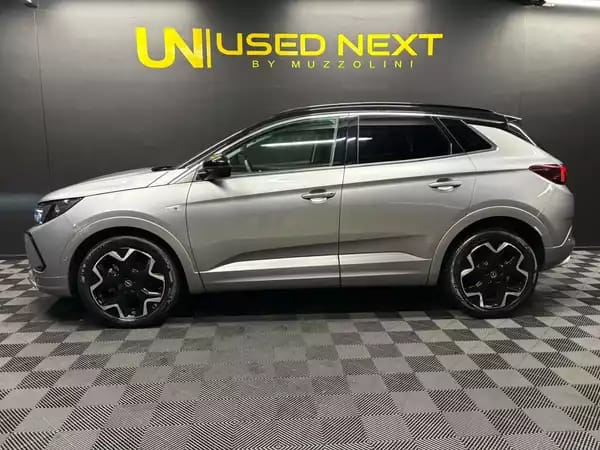 Opel Grandland ULTIMATE 1.5 DIESEL 130 EAT8 - Photo 2