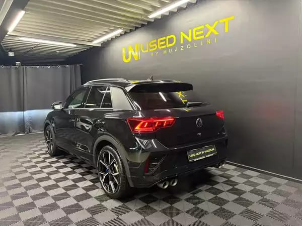 Volkswagen T-Roc R 4Motion 300cv DSG AKRAPOVIC - Photo 3